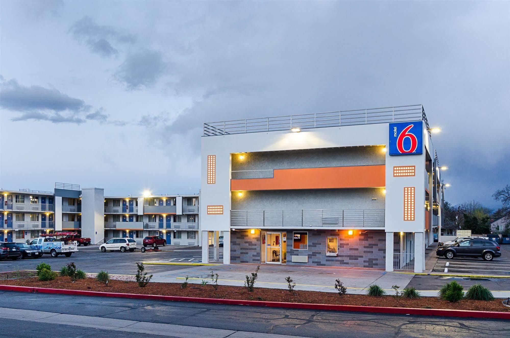 Motel 6- Denver, Co Downtown Екстер'єр фото